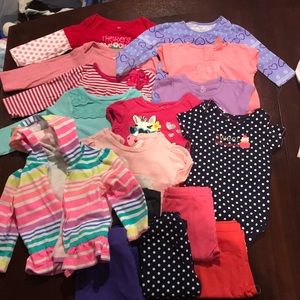 Lot of baby girl clothes, size 9-12 months